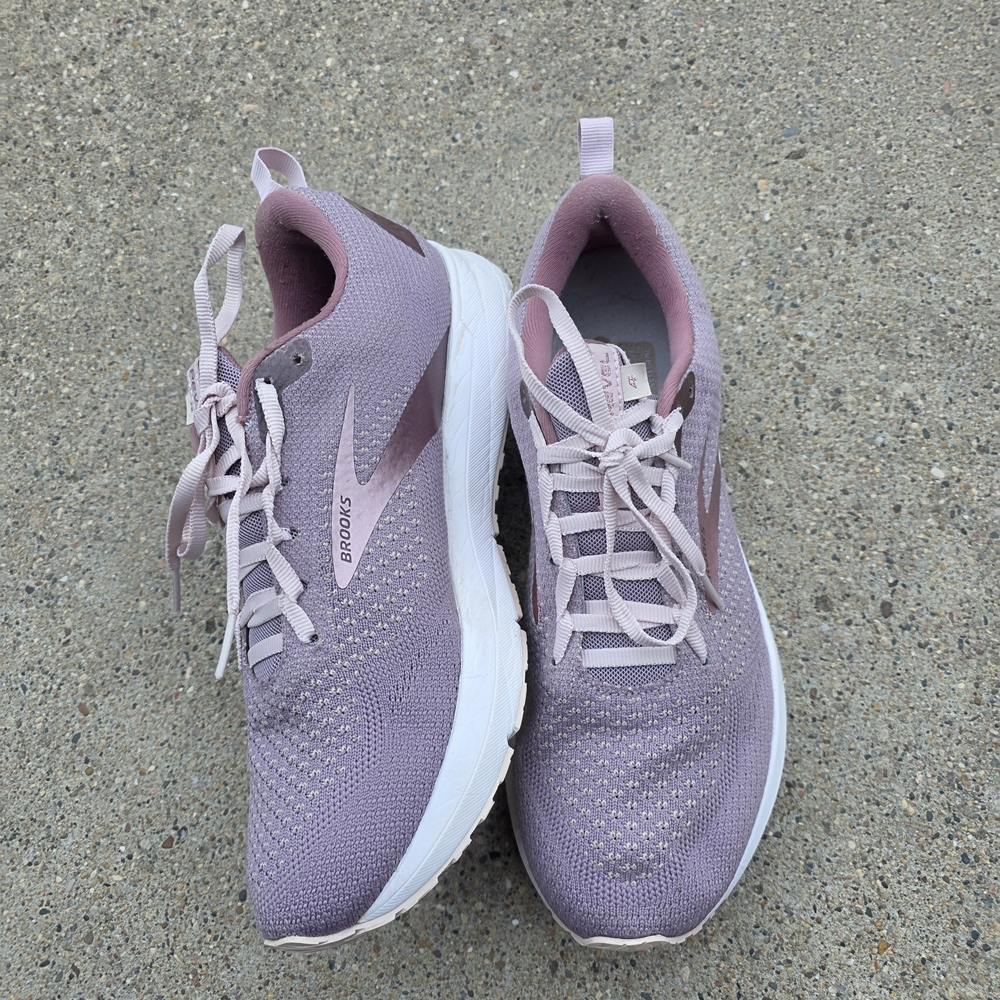 Brooks Revel Lavender Sneakers Women Size 11 - Picture 11 of 12